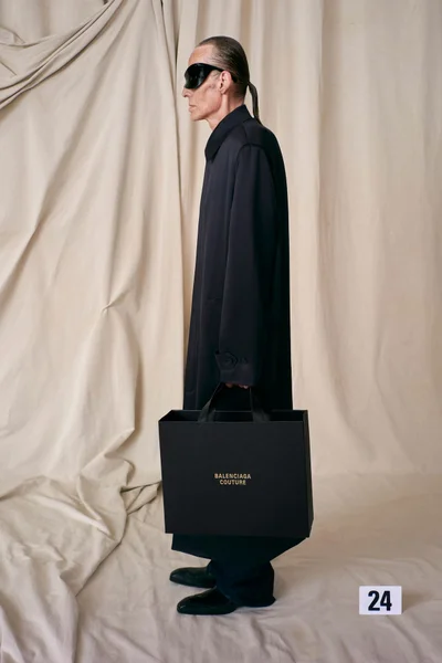 Look 24